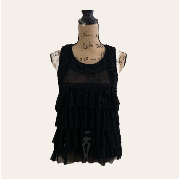 🖤 Express Black Tiered Ruffle Tank – Chic & Flowy! 🖤 - Picture 1 of 4